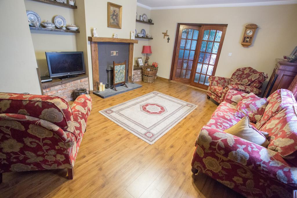 Teac Campbell Bed and Breakfast Bunbeg Esterno foto